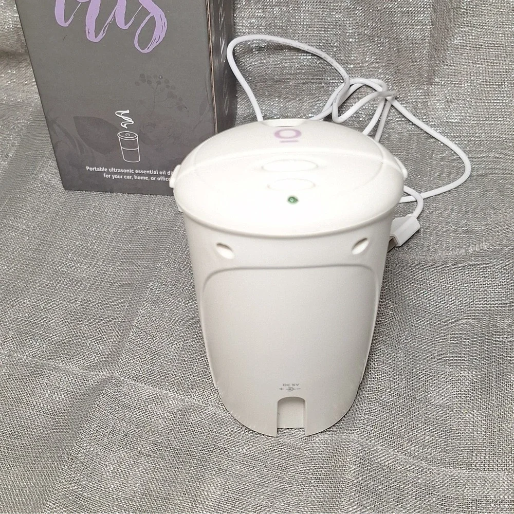 DoTERRA Iris Portable Ultrasonic Essential Oil USB Diffuser Car Home Auto Off